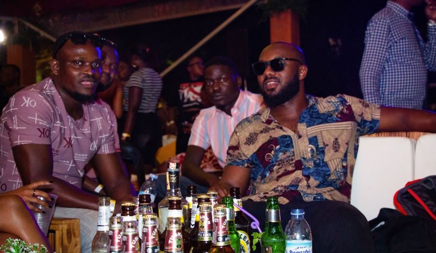 "Partygoers Indulge in Culinary Delights at Meatings' 2025 Grand Finale."